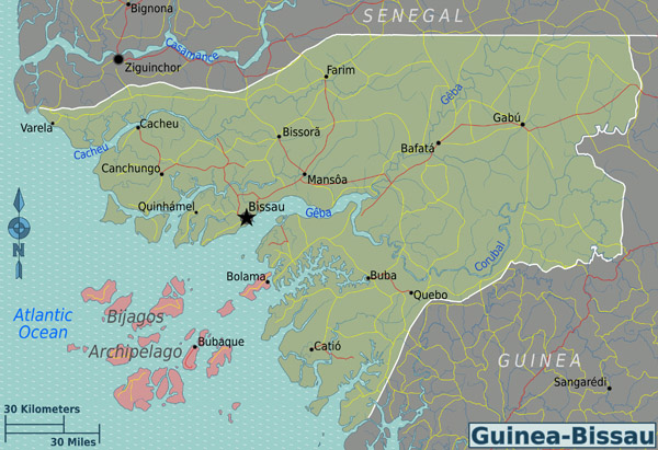Guinea-Bissau regions map with cities and roads.