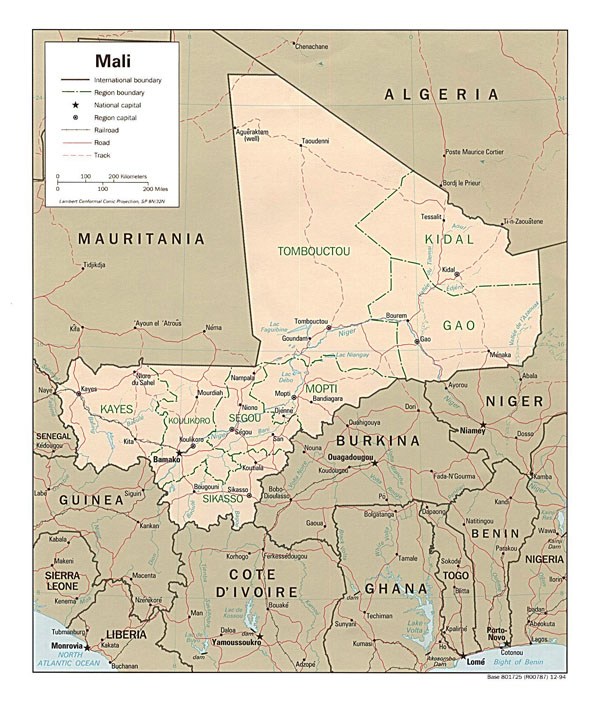 Detailed administrative and political map of Mali with all roads and cities.