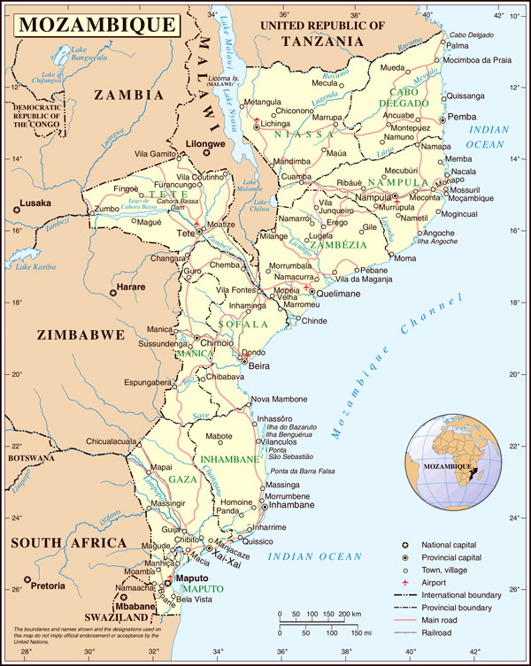 Large detailed political and administrative map of Mozambique.