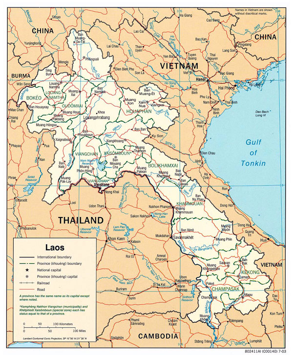 Large political and administrative map of Laos.