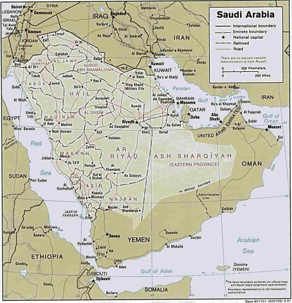 Detailed road and administrative map of Saudi Arabia.