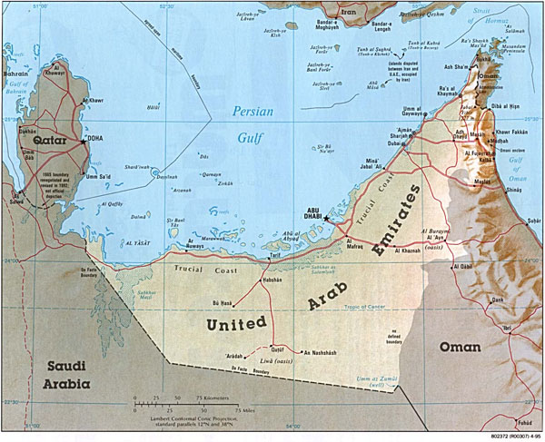 Large detailed road and political map of United Arab Emirates.