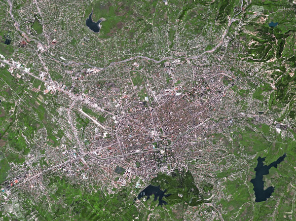 Large detailed satellite map of Tirana.