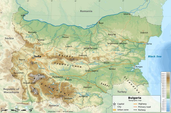 Detailed physical and road map of Bulgaria.