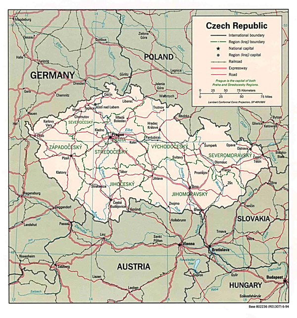 Detailed political and road map of Czech Republic.