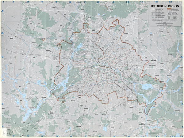 Large scale detailed map of the Berlin city region with all roads.