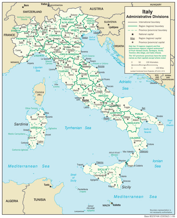 Large detailed administrative divisions map of Italy.