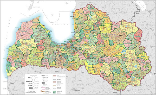 Large detailed administrative and road map of Latvia.