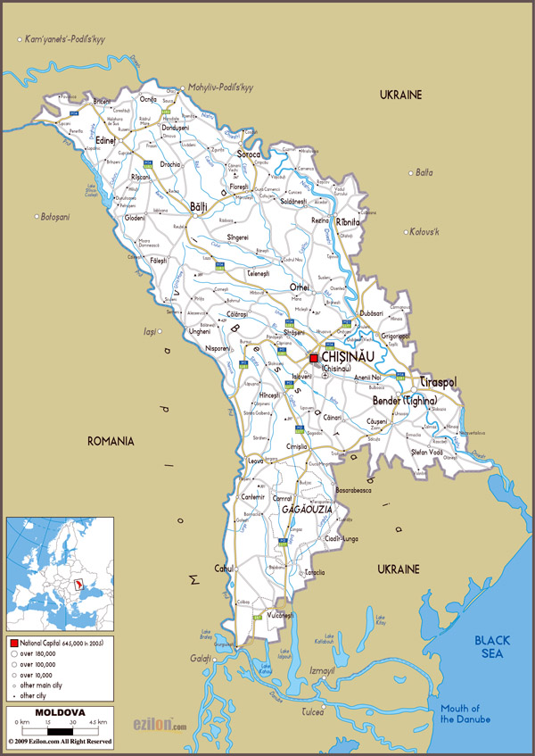 Large road map of Moldova with cities and airports.