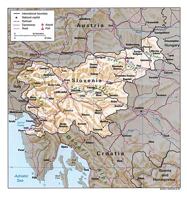 Detailed relief and road map of Slovenia.
