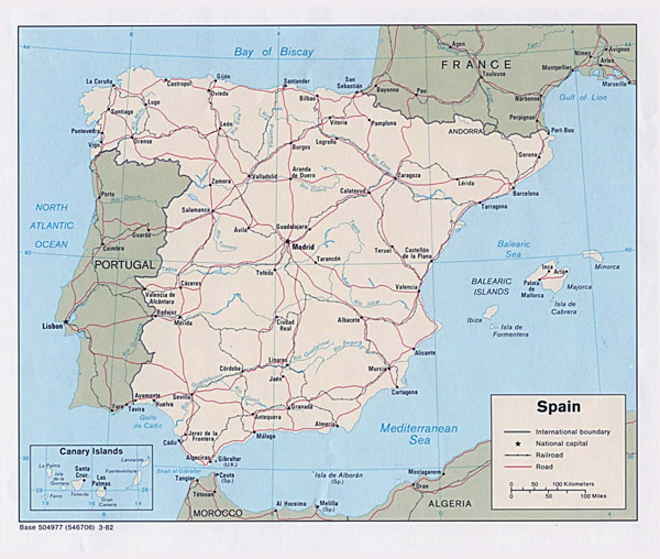 Large detailed political map of Spain with highways and cities.