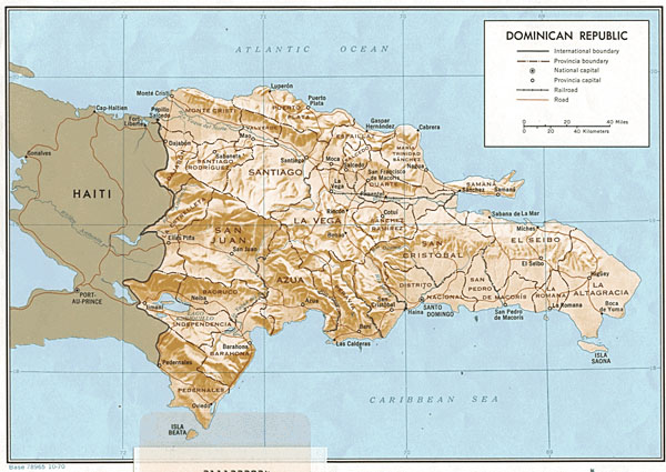 Detailed road and administrative map of Dominican Republic.