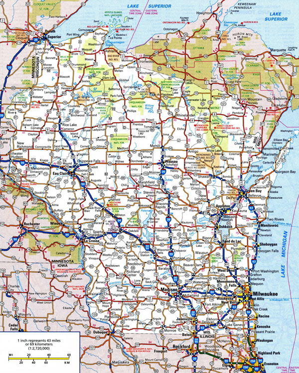 Large detailed roads and highways map of Wisconsin state with national parks and cities.